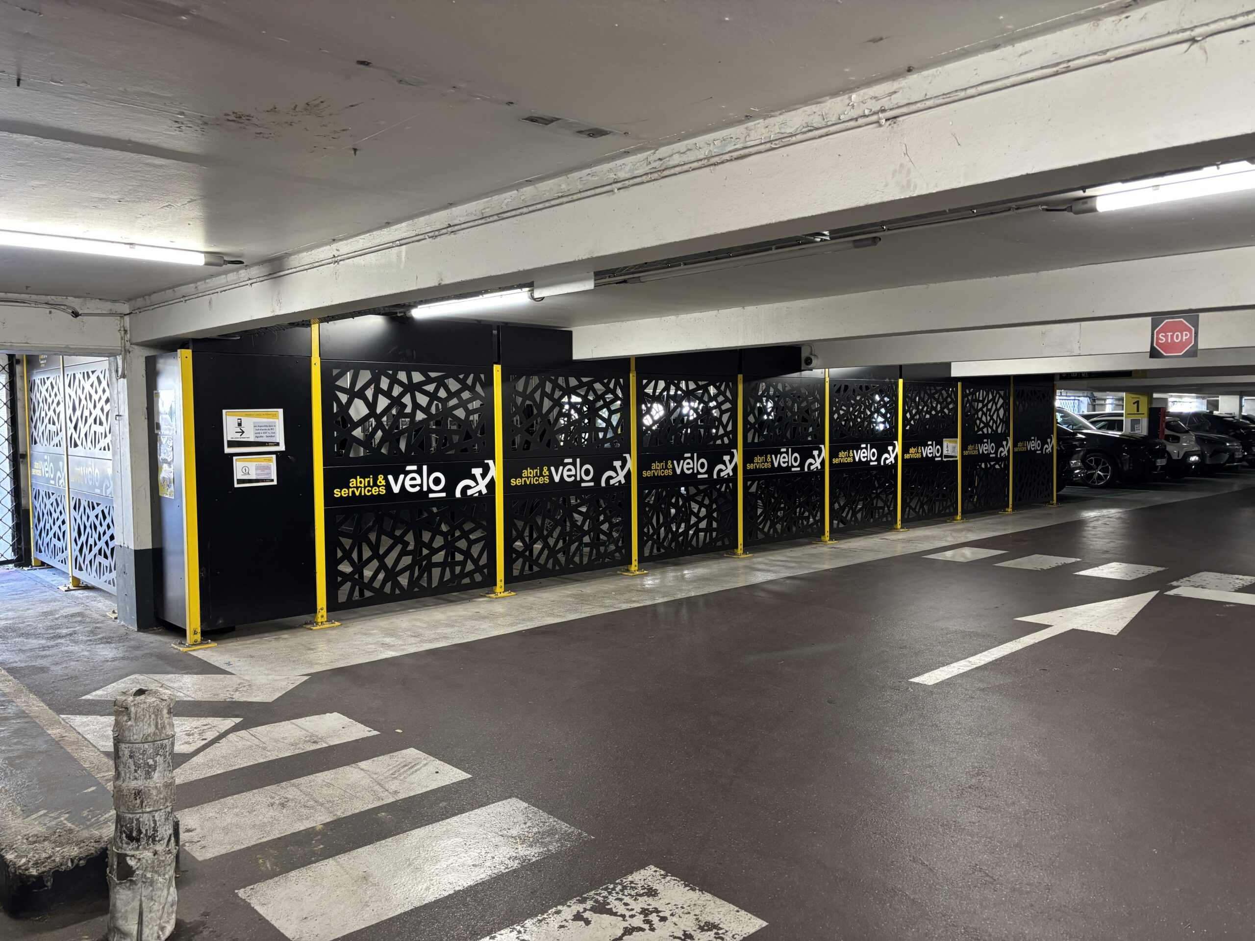 Intérieur du parking Hoche - Centre
